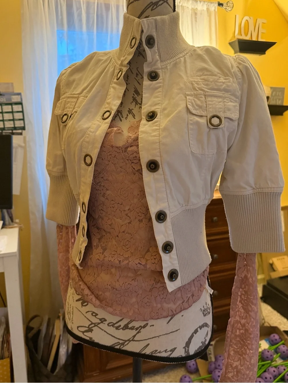 Forever 21 Cream Floral Short Sleeve Jacket - Picture 3 of 8
